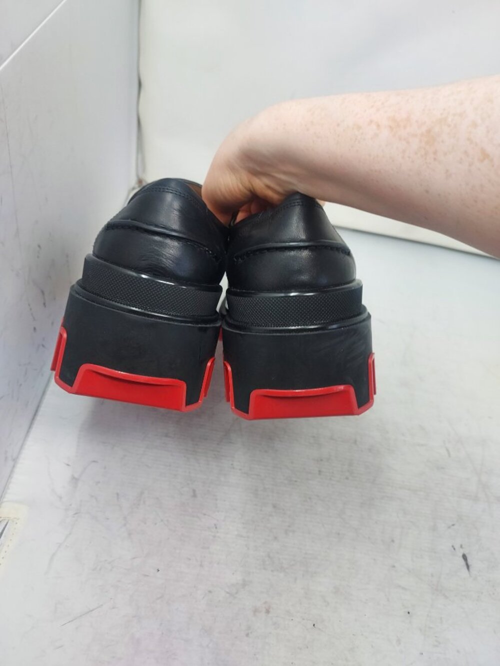 CHRISTIAN LOUBOUTIN MENS Black CL Moc Dune Loafer - Picture 9 of 12